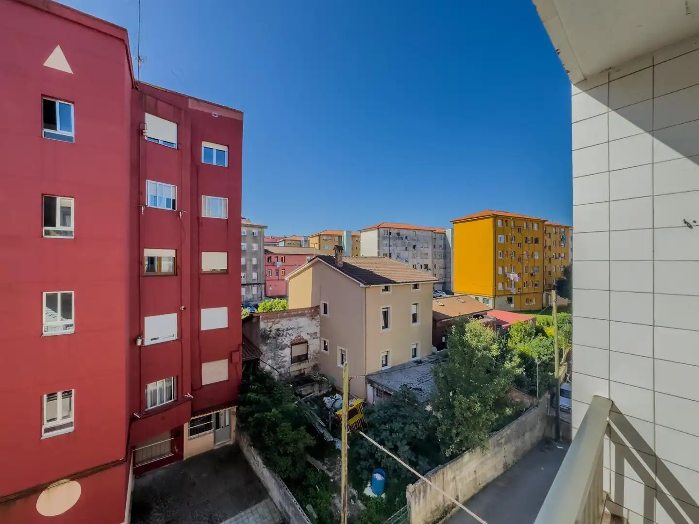 Vista exterior de Pis en venda en Santander amb Terrassa i Balcó