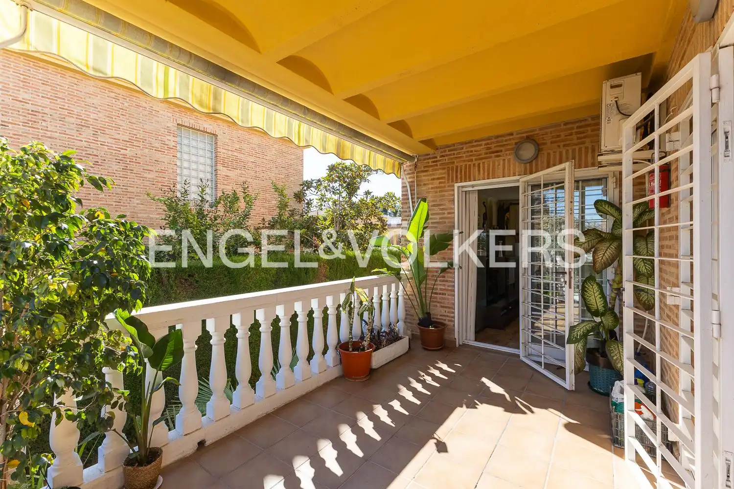 Balcony of Houses for sale in Torrent  with Air Conditioner, Heating and Private garden