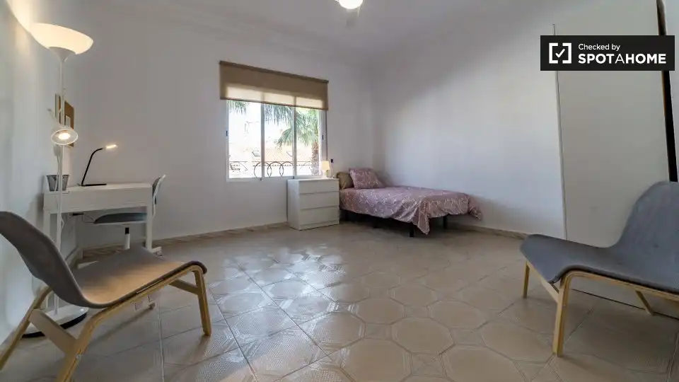 Room in Camí Fondo