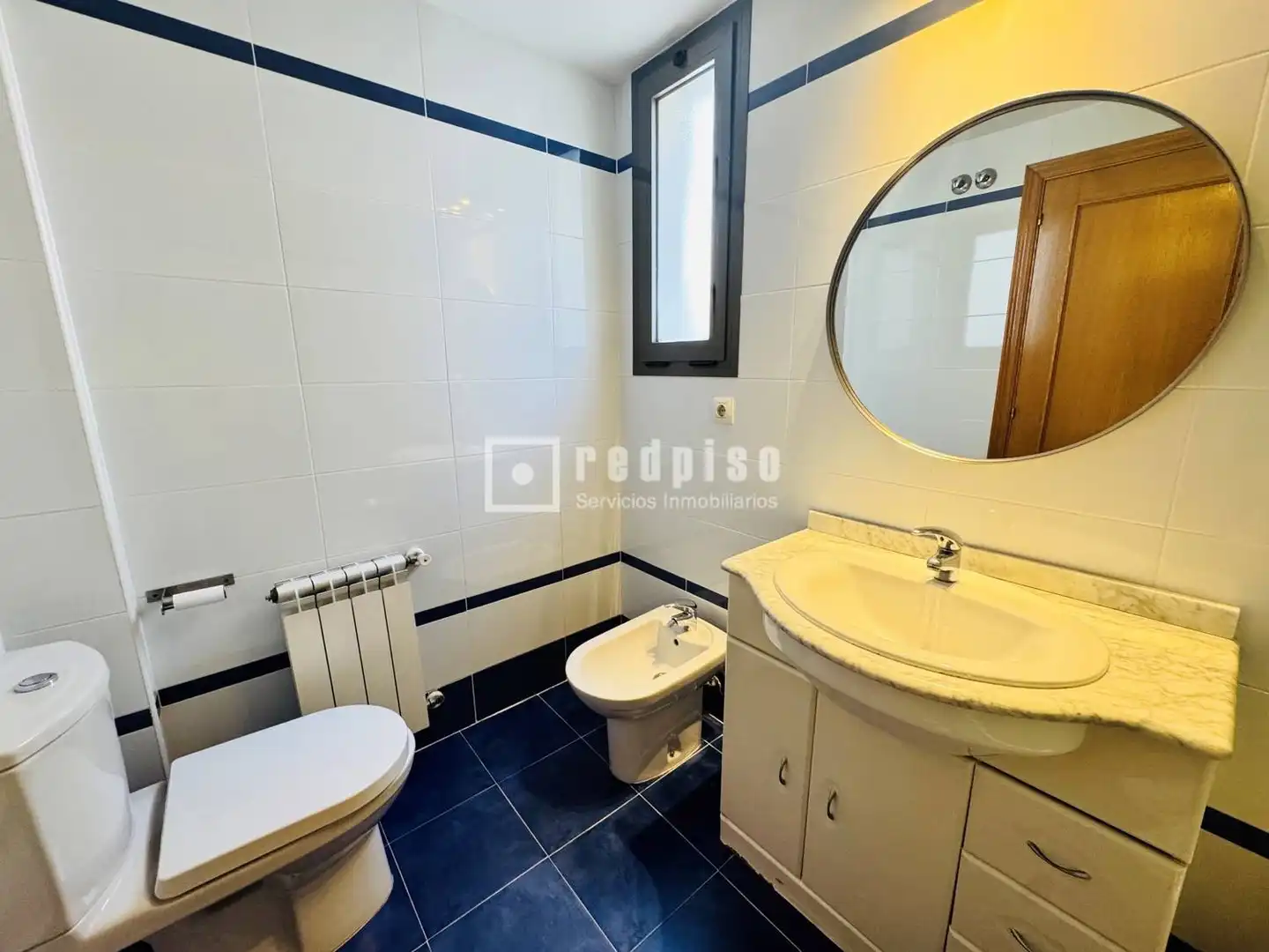 Baño de Piso en venta en Getafe con Aire acondicionado, Calefacción y Jardín privado