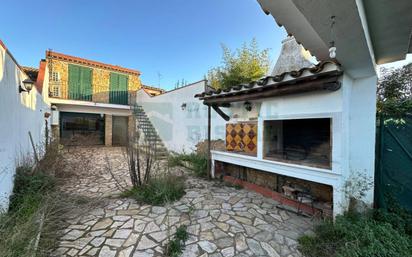 Vista exterior de Finca rústica en venda en La Bisbal d'Empordà amb Aire condicionat, Calefacció i Jardí privat