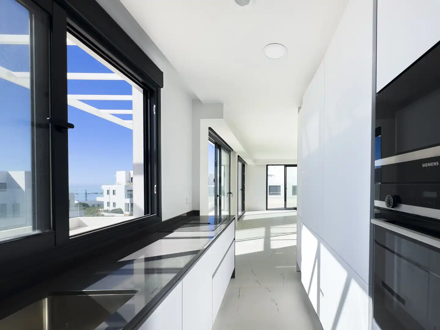 Ático en venta en Casares con Terraza, Trastero y Piscina