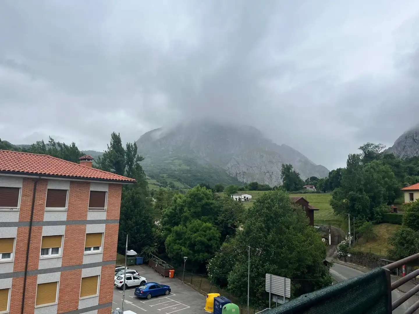 Vista exterior de Pis en venda en Teverga amb Calefacció, Terrassa i Traster