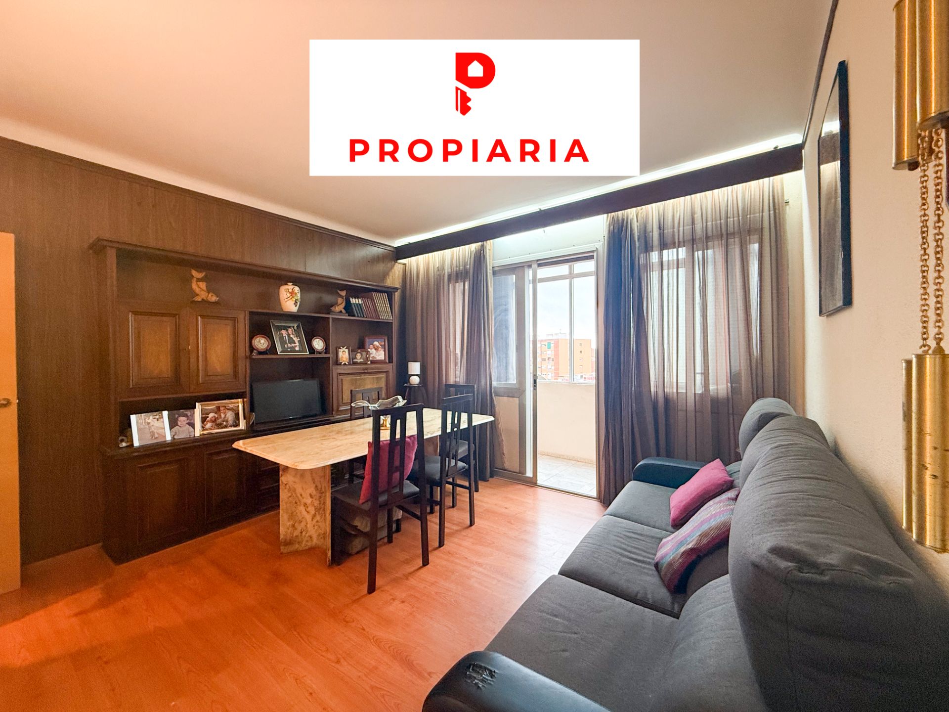 Vista exterior de Pis en venda en Badalona amb Aire condicionat, Calefacció i Parquet