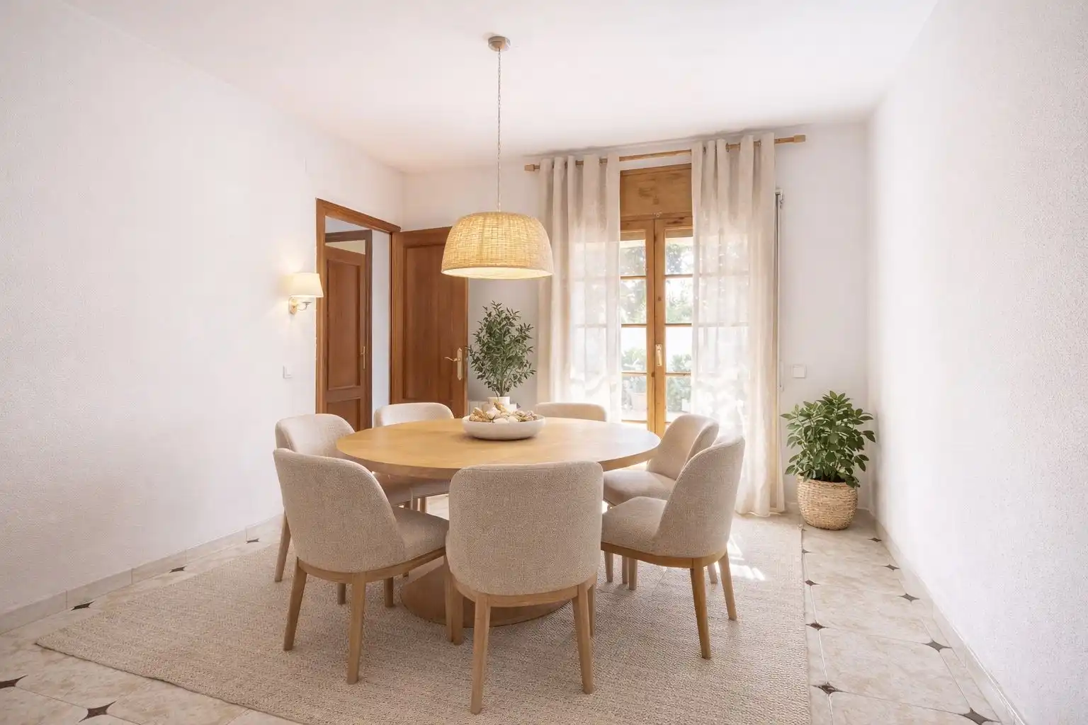 Detached homes for sale in Sector Est