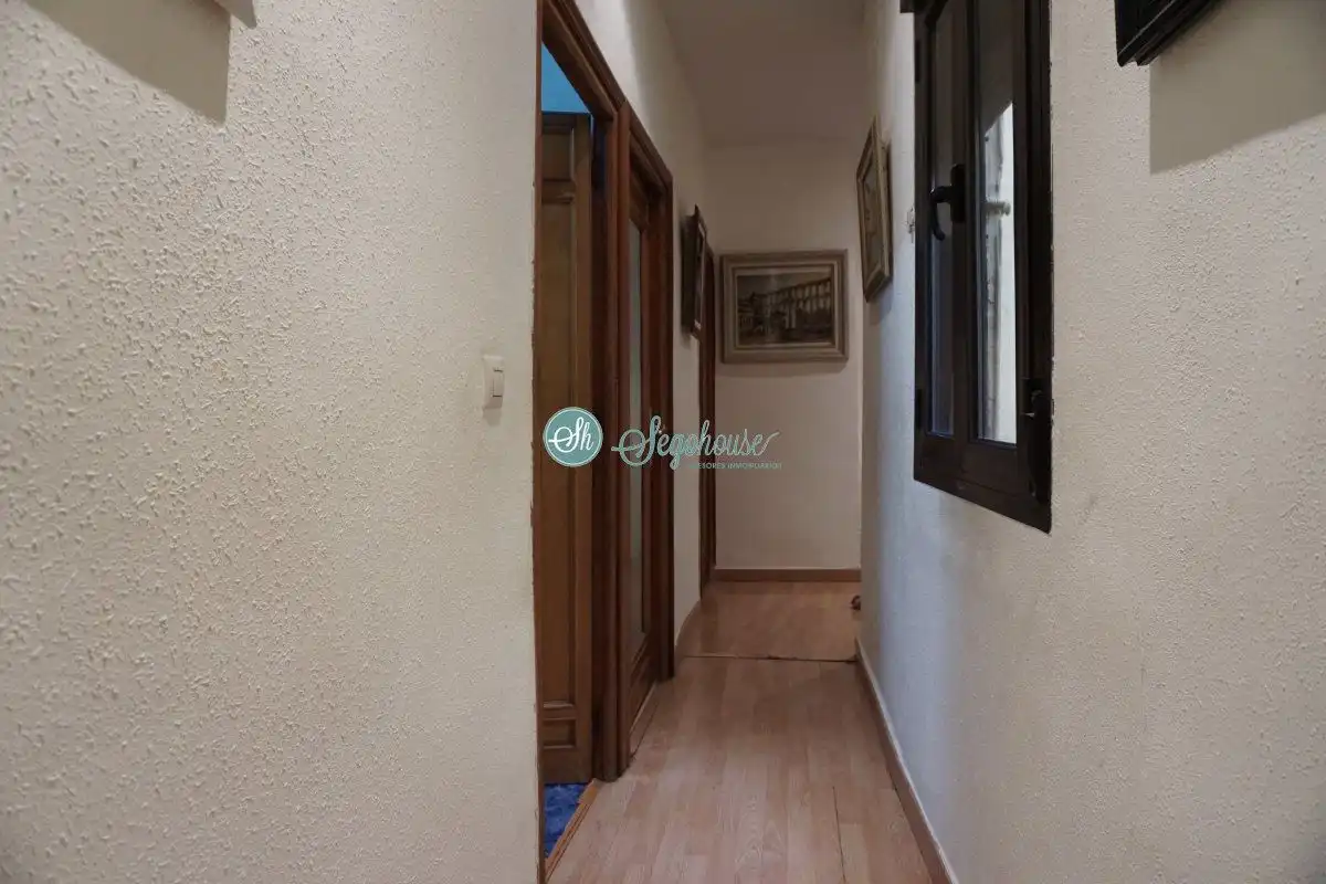 Piso en venta en Segovia con Calefacción, Parquet y Terraza