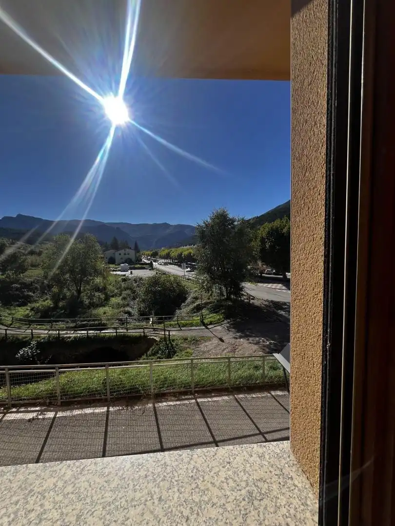 Vista exterior de Piso en venta en Bagà, Barcelona