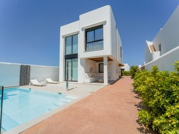Detached house with pool for sale in L'Albir