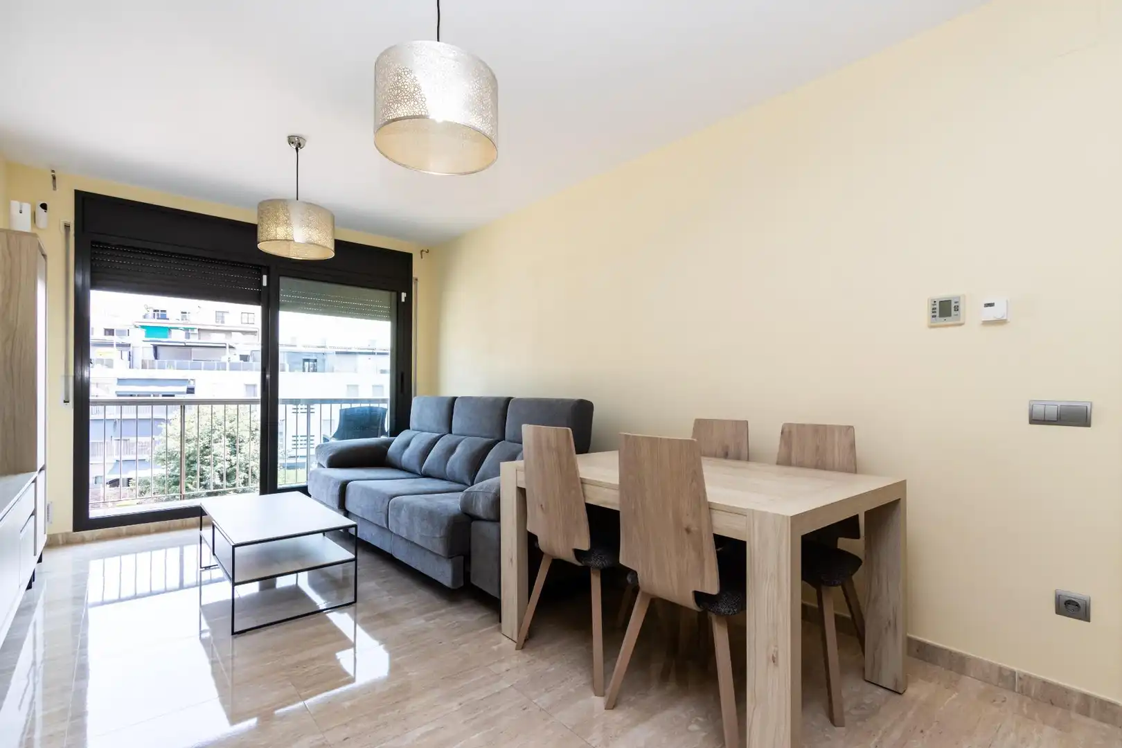 Sala de estar de Piso en venta en Sabadell con Aire acondicionado, Calefacción y Terraza