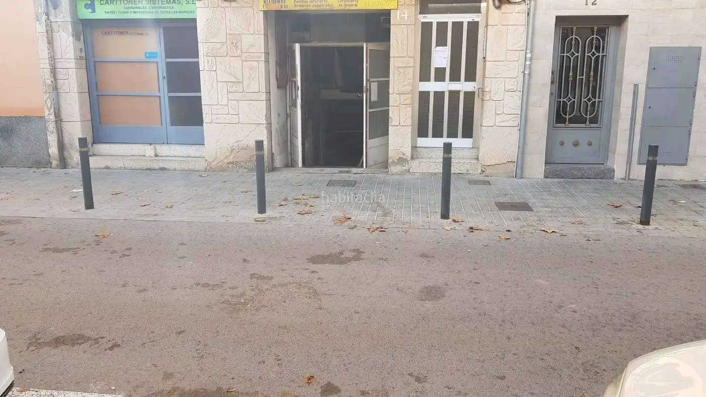 Local comercial de lloguer a Carrer de Tarragona 14