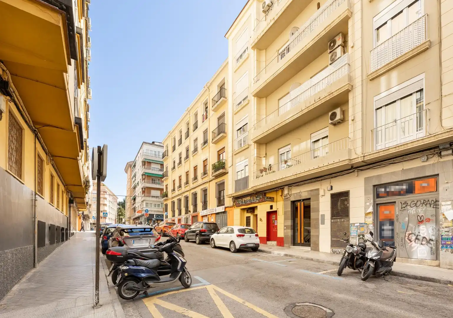 Vista exterior de Local en venta en Granada con Amueblado