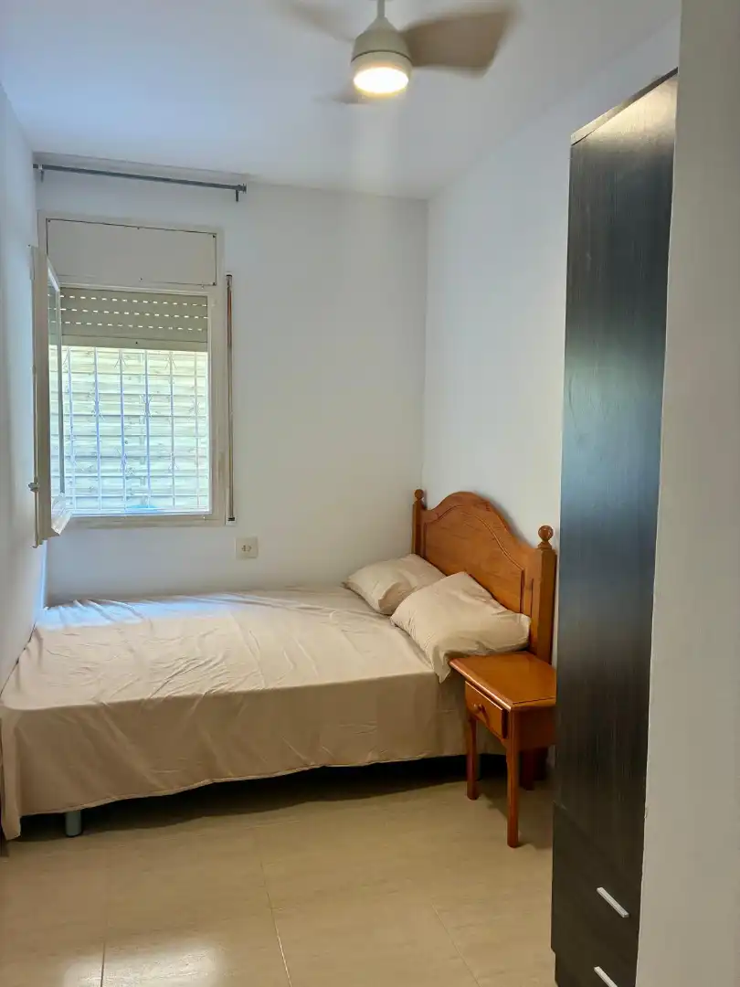Habitación de Apartamento de alquiler en Calafell con Jardín privado, Amueblado y Horno
