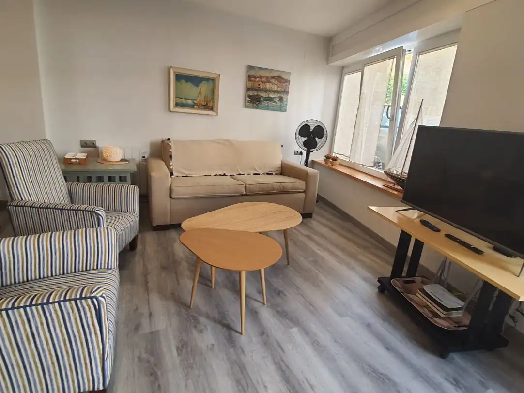 Ground floor to rent in Carrer del Mediterrani 7