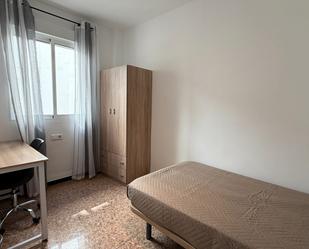 Bedroom of Flat to share in  Valencia Capital  with Furnished