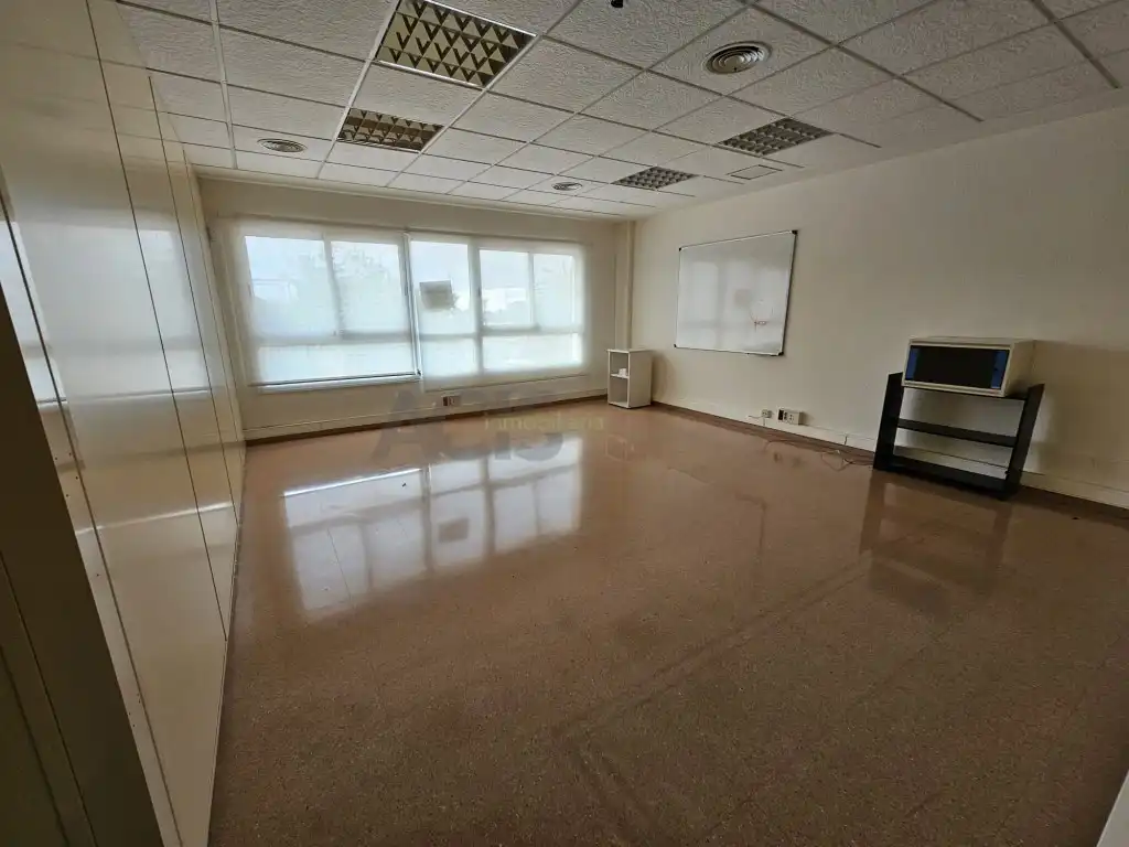 Oficina de alquiler en Almussafes