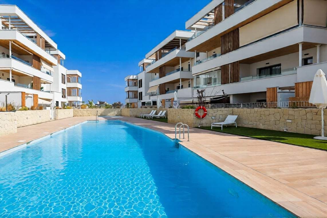 Swimming pool of Planta baja for sale in Sant Joan d'Alacant  with Air Conditioner, Heating and Private garden