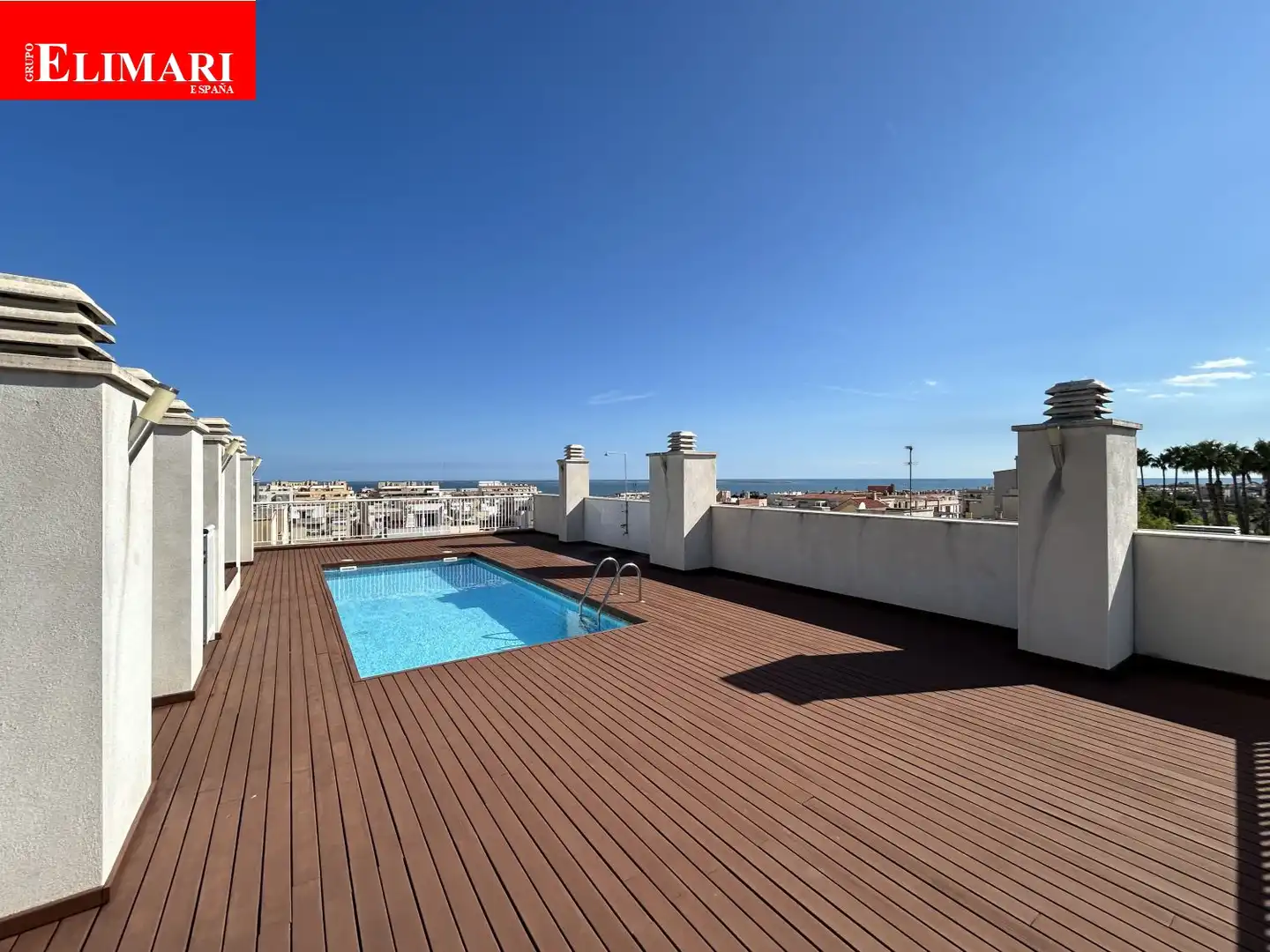 Apartament amb terrassa en venda a Avinguda Catalunya