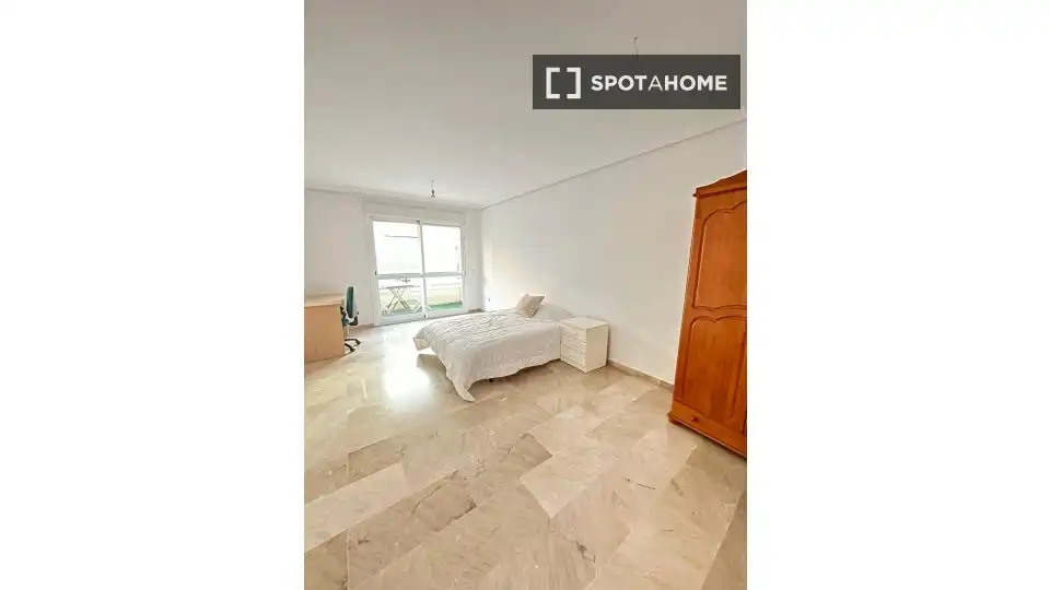 Habitació a Tablero Bajo - Arruzafilla