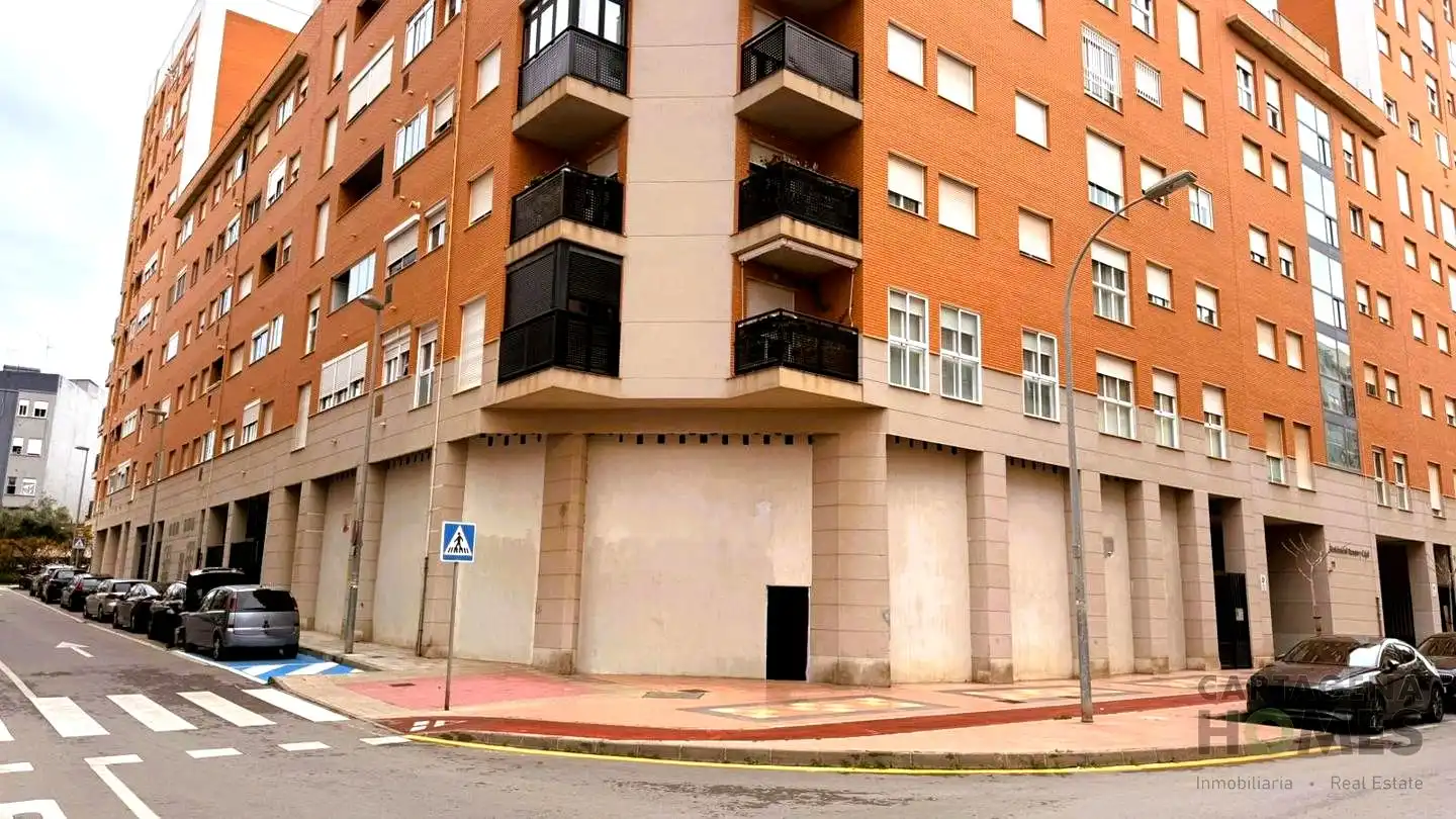 Local comercial en venta en Santiago Ramón Y Cajal 71, imagen 3