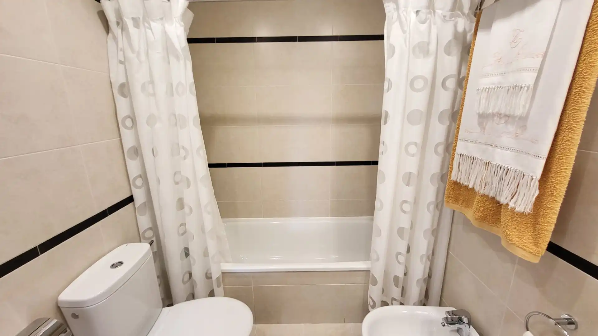 Baño de Piso en venta en Rincón de la Victoria con Aire acondicionado, Terraza y Trastero