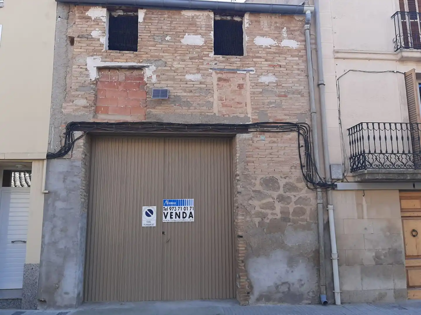 Vista exterior de Local en venta en Linyola