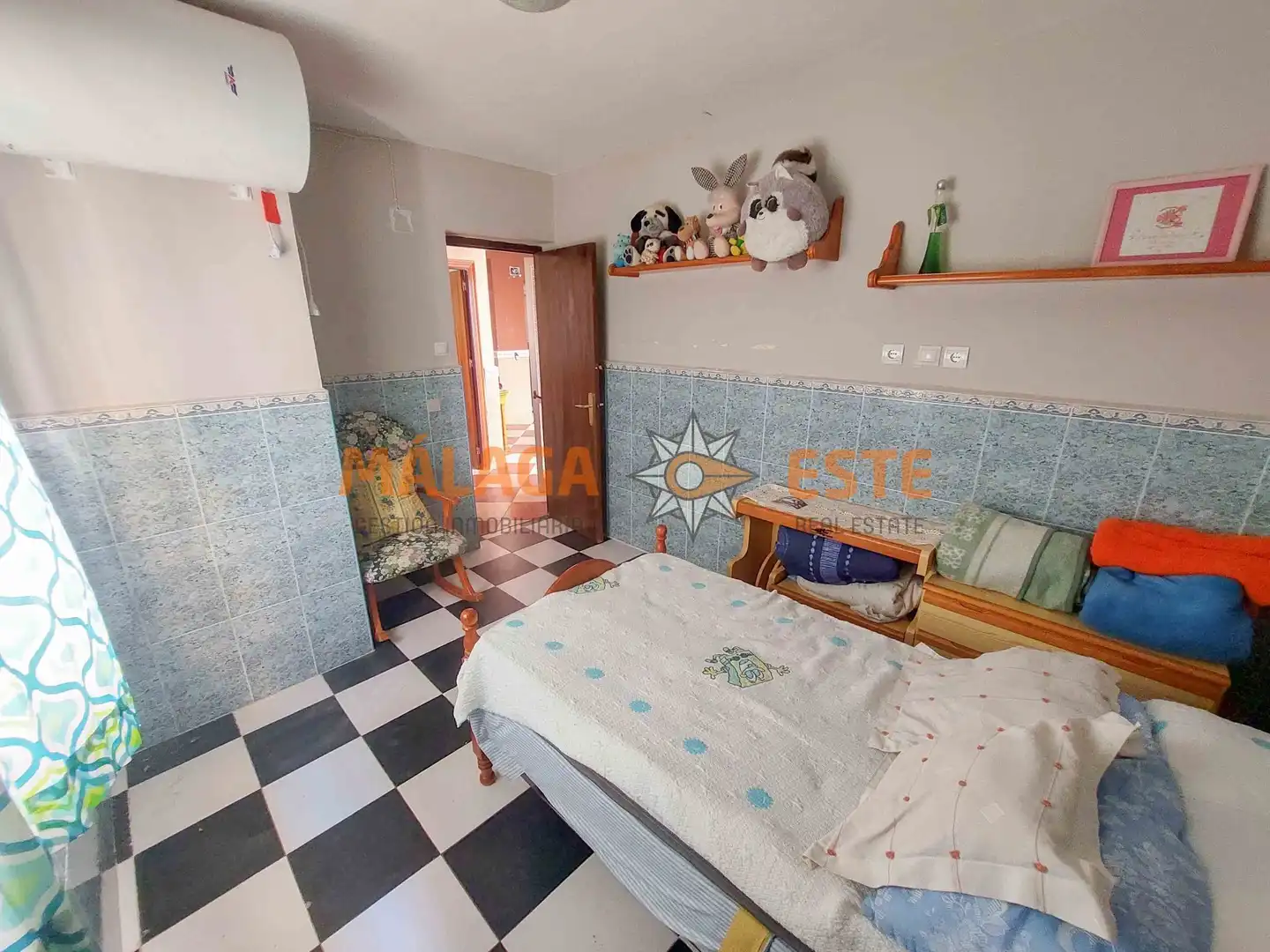 Habitación de Finca rústica en venta en Vélez-Málaga con Aire acondicionado, Terraza y Trastero