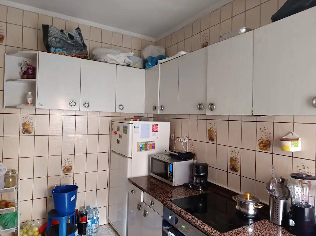 Cuina de Pis en venda en Gijón  amb Calefacció, Terrassa i Traster