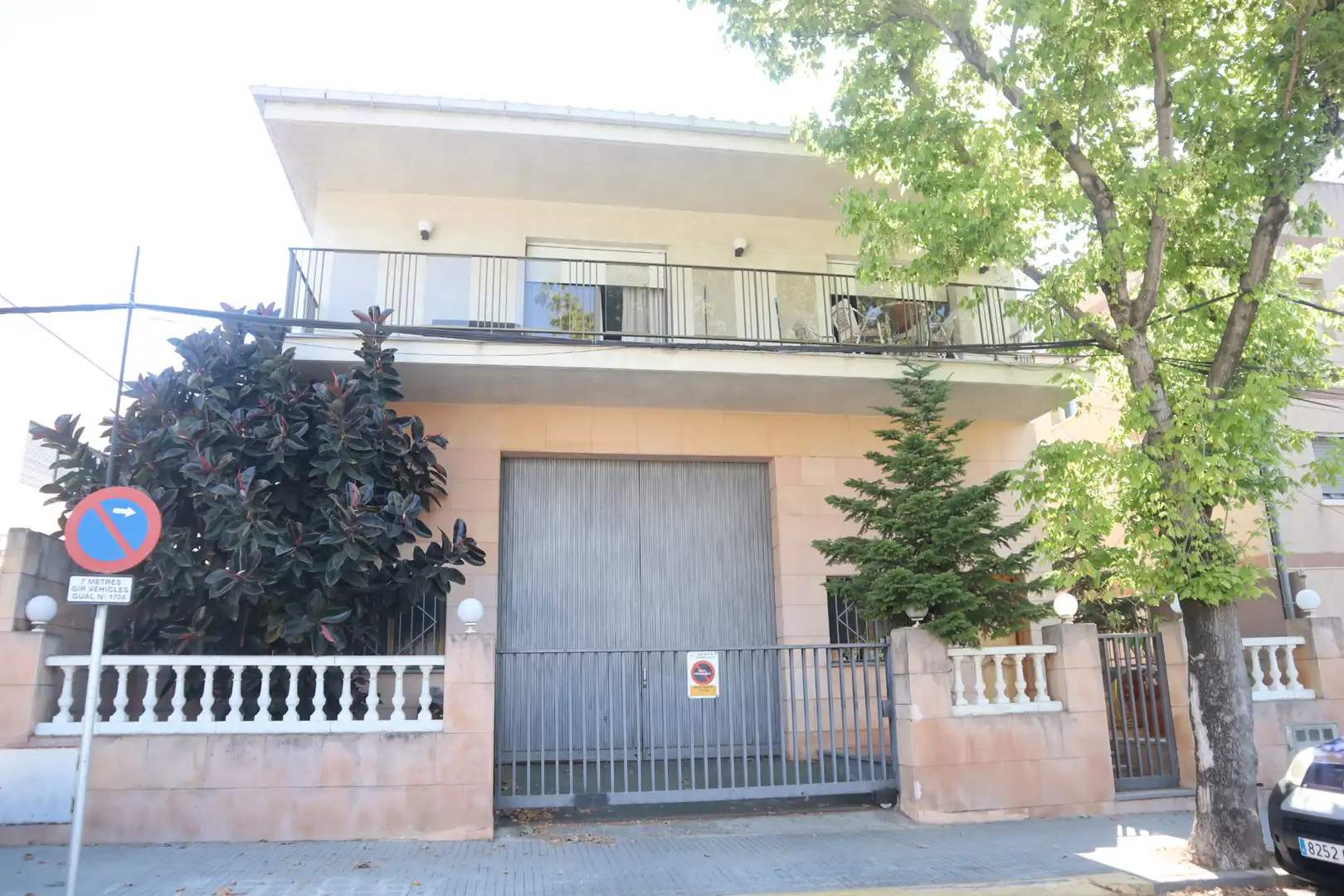 Vista exterior de Casa o xalet en venda en Cerdanyola del Vallès amb Calefacció, Terrassa i Traster