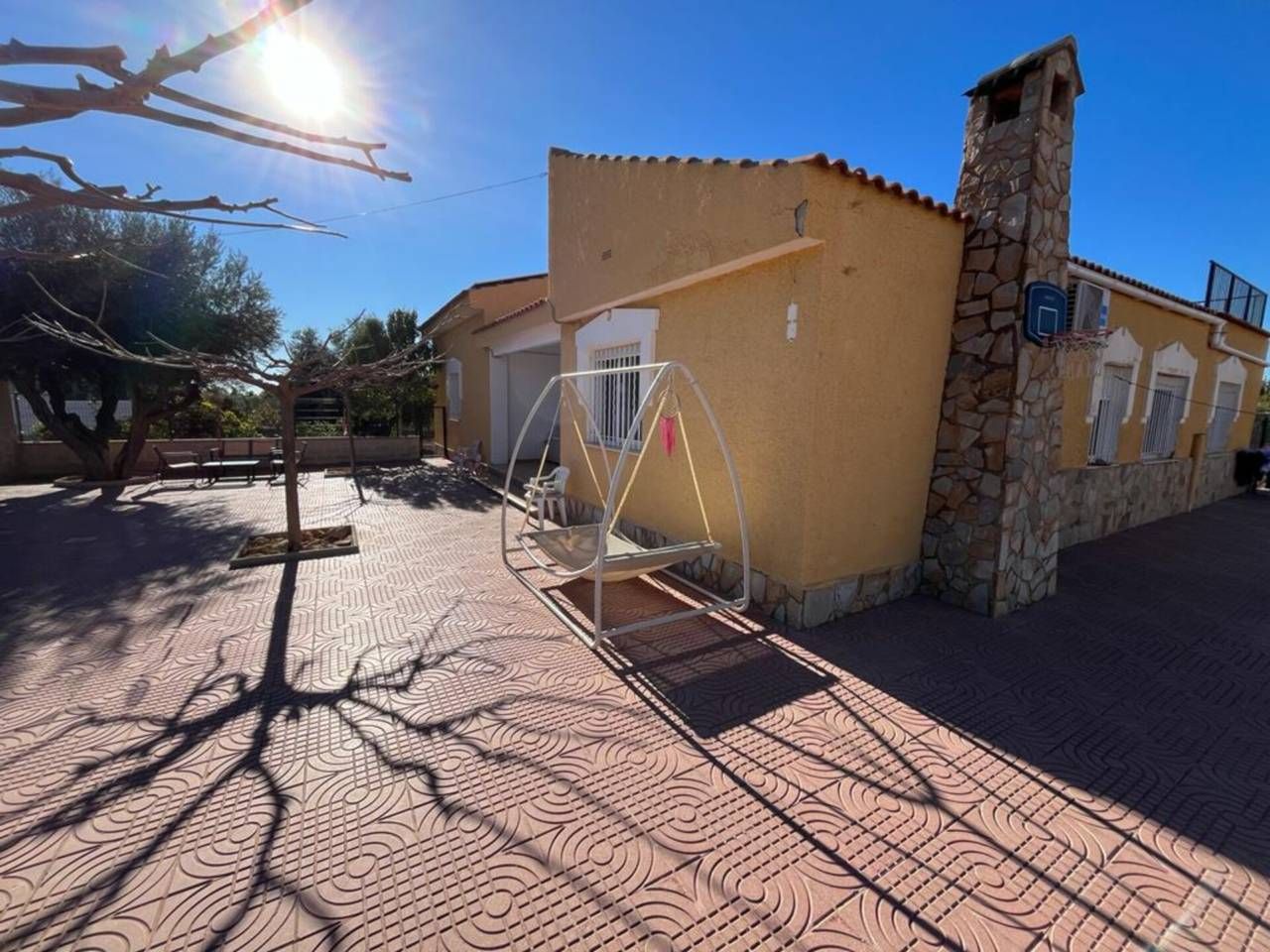 Vista exterior de Casa o xalet en venda en Alicante / Alacant amb Aire condicionat, Jardí privat i Terrassa
