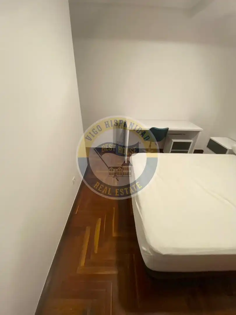 Bedroom of Flat for rent in Vigo   with Heating, Parquet flooring and Furnished