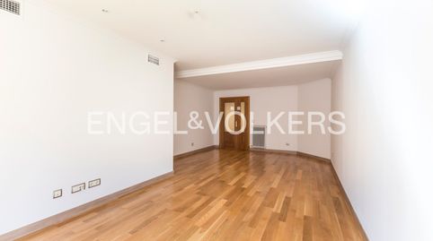 Foto 5 de Piso de alquiler en Gran Vía de Hortaleza, Pinar del Rey, Madrid Capital