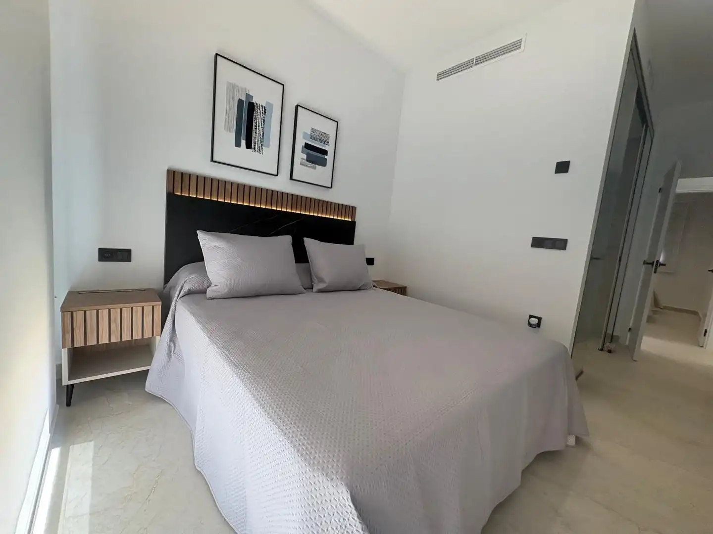 Habitación de Apartamento en venta en Pilar de la Horadada con Aire acondicionado, Calefacción y Jardín privado