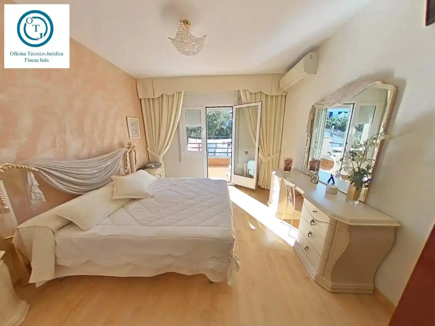 Habitación de Casa o chalet en venta en Sant Fost de Campsentelles con Aire acondicionado, Calefacción y Jardín privado