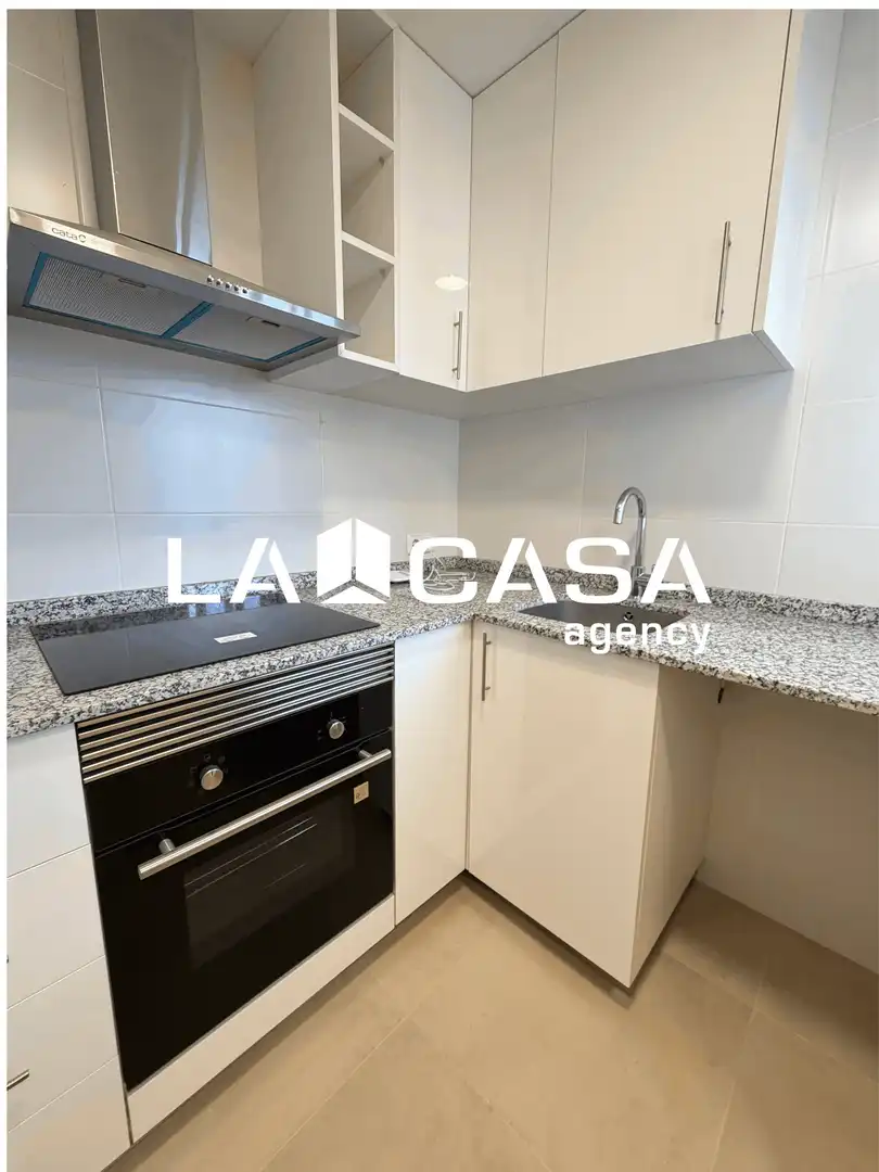 Küche von Dachboden zum Verkauf in Santa Coloma de Gramenet mit Terrasse
