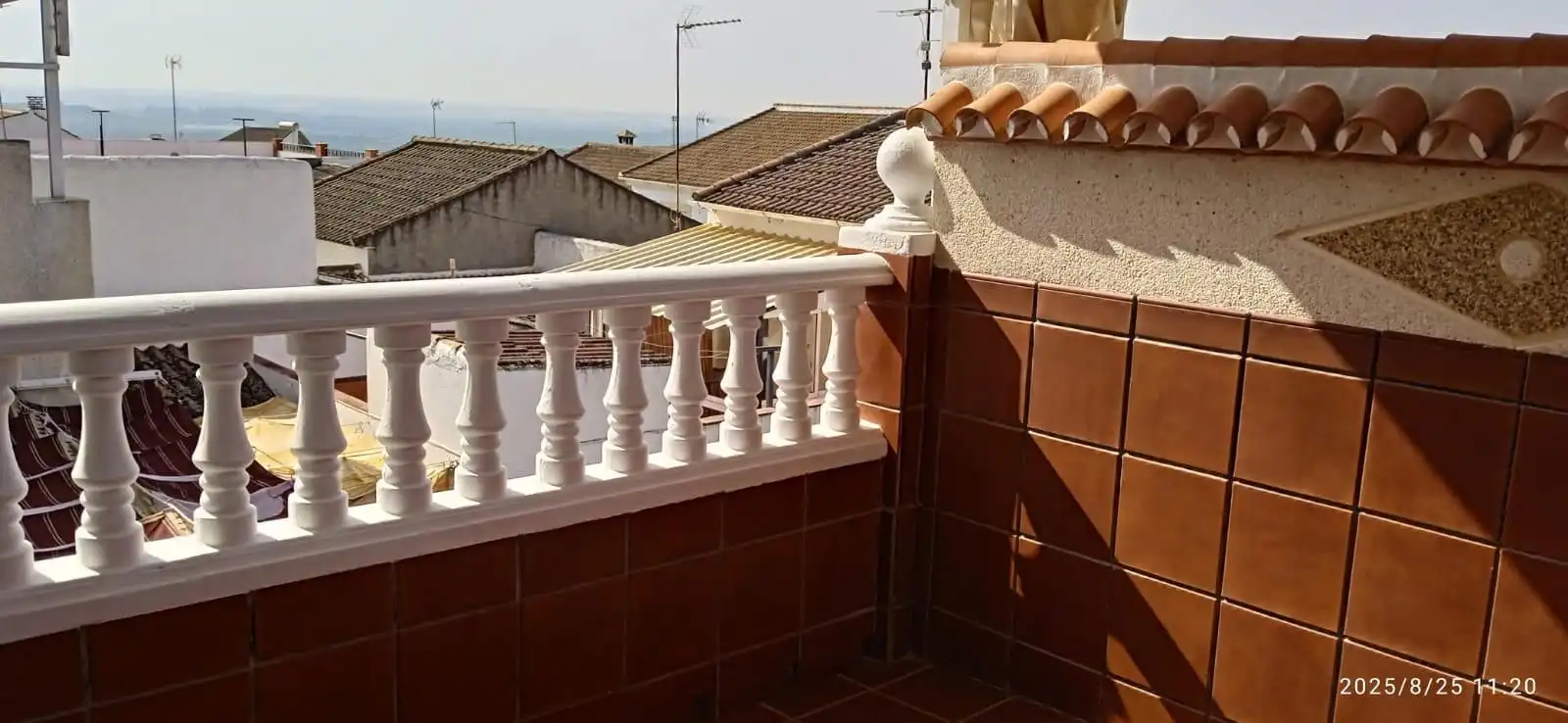 Balcony of Houses for sale in Hornachuelos  with Air Conditioner and Storage room