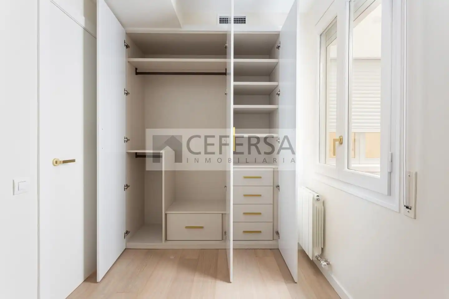 Bedroom of Flat for sale in Barcelona  with Air Conditioner, Heating and Storage room