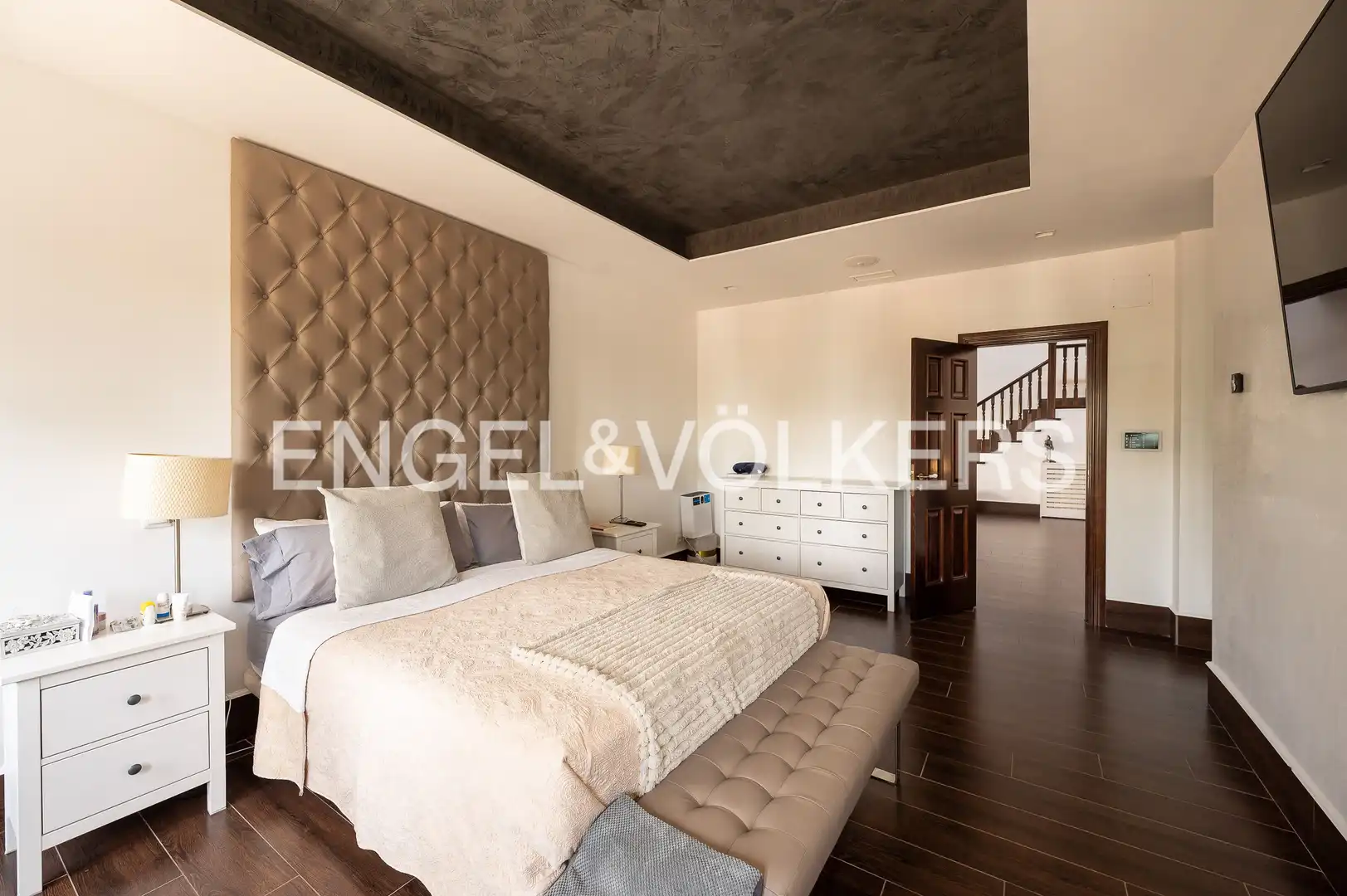 Habitación de Casa o chalet en venta en Villaviciosa de Odón con Aire acondicionado, Calefacción y Jardín privado