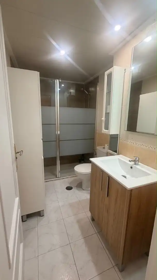 Bathroom of Flat for rent in Benidorm  with Air Conditioner, Heating and Swimming Pool