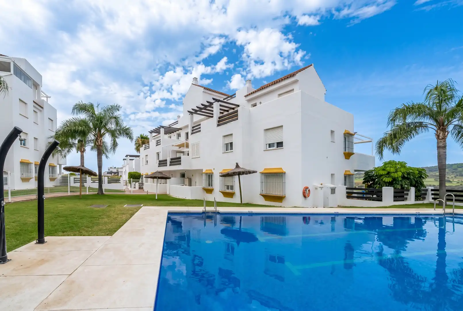 Exterior view of Flat for sale in Estepona  with Air Conditioner, Heating and Terrace