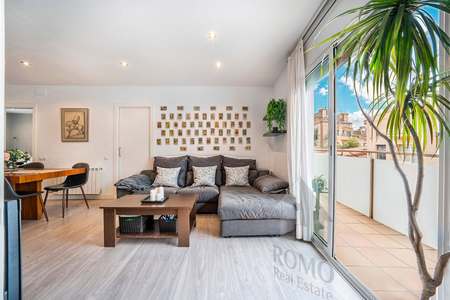 Living room of Flat for sale in Sant Boi de Llobregat  with Air Conditioner, Heating and Parquet flooring