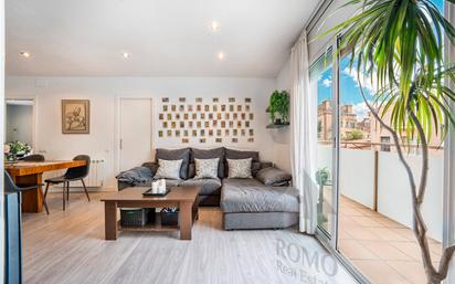 Living room of Flat for sale in Sant Boi de Llobregat  with Air Conditioner, Heating and Parquet flooring