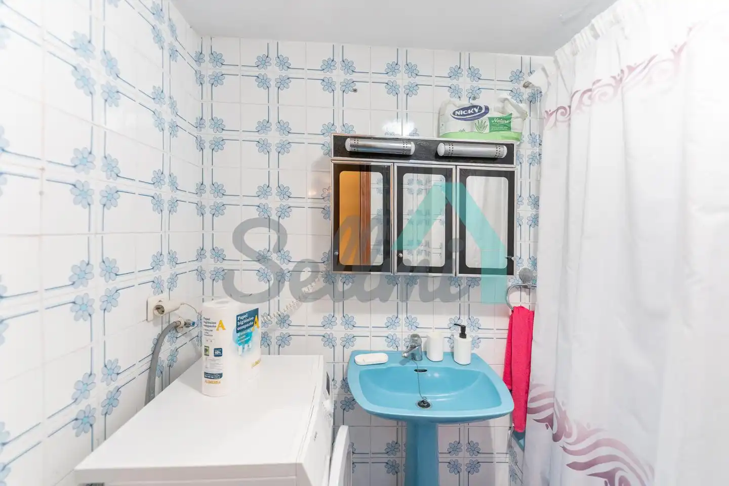 Badezimmer von Wohnung zur Miete in Gijón  mit Heizung, Parkett und Terrasse