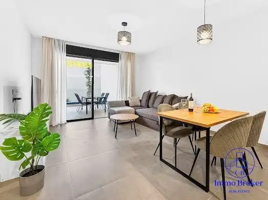 Sala de estar de Piso en venta en Adeje con Aire acondicionado, Trastero y Amueblado