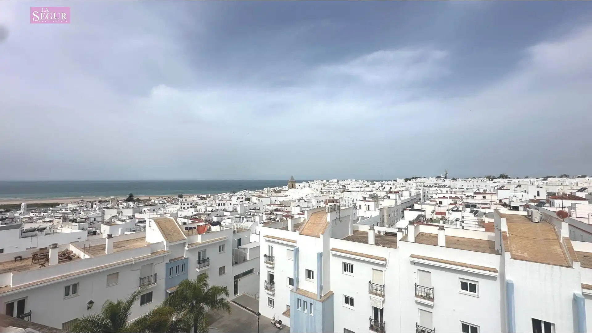 Vista exterior de Pis en venda en Conil de la Frontera amb Terrassa i Moblat
