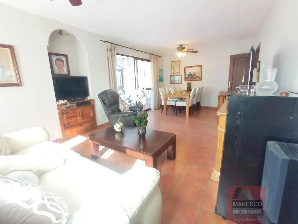Flat with lift for sale in Feria de Abril
