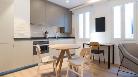 Foto 2 de Piso de alquiler en Palos de Moguer, Madrid Capital