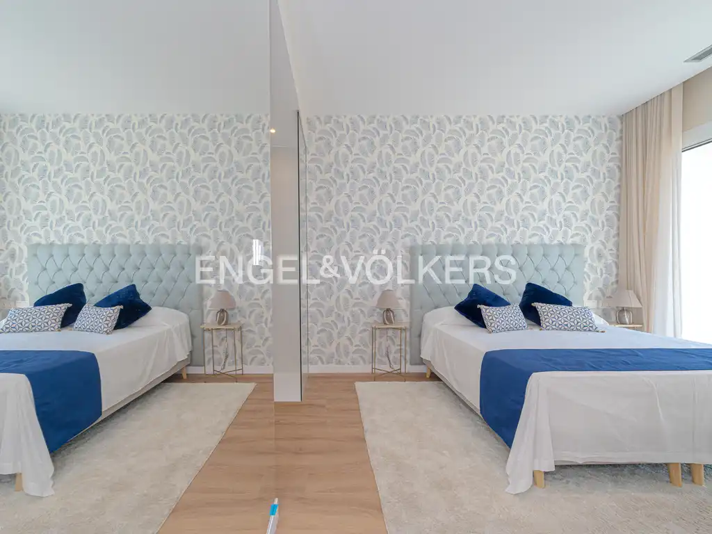 Bedroom of Flat for sale in Benidorm  with Air Conditioner, Terrace and Jacuzzi