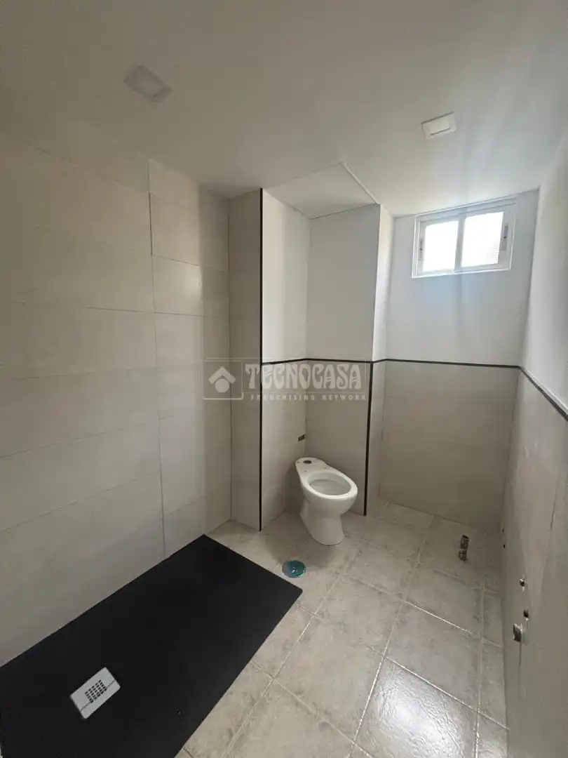 Baño de Piso en venta en Alcalá de Guadaira con Terraza
