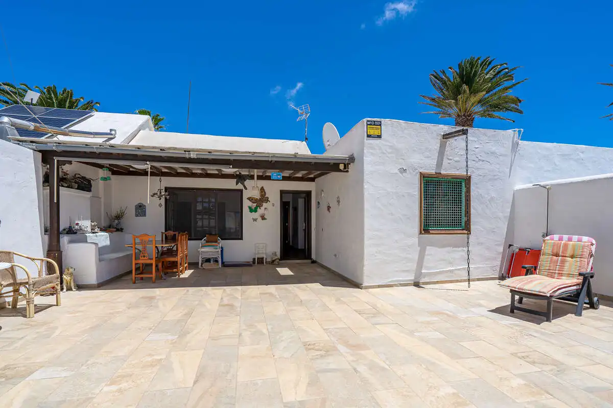 Vista exterior de Casa o chalet en venta en Teguise con Aire acondicionado, Terraza y Trastero