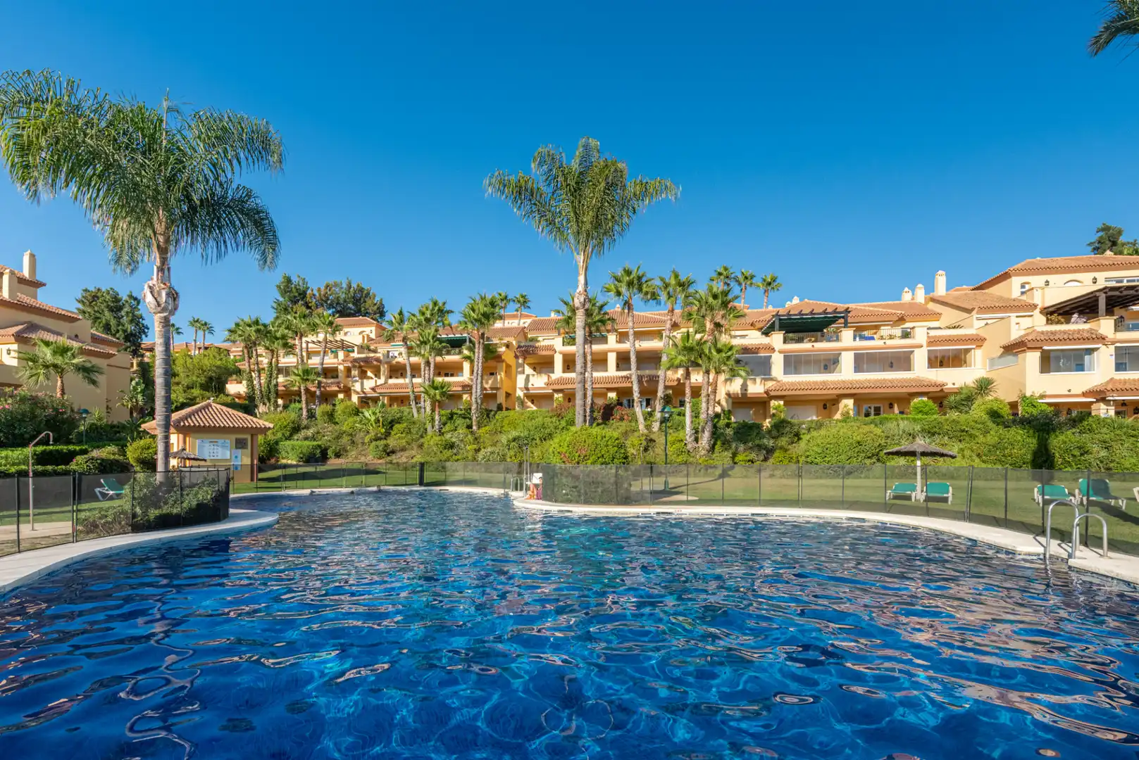 Apartament amb piscina en venda a Nueva Andalucía